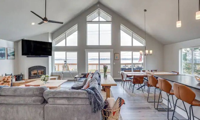 Tamarack Resort Cabin | 6-Bedroom Cabin in Beautiful Donnelly with Swim Spa & Hot Tub & Lakefront