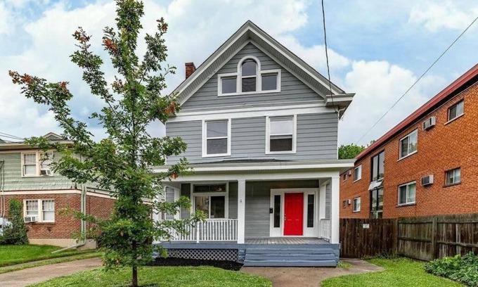 Norwood House | 6 BR Home Just Minutes From Downtown Cincinnati
