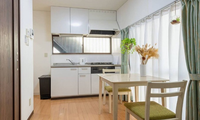 Nakano Apartment | 6 Minutes to Shinjuku Station by Train, Max 4 People