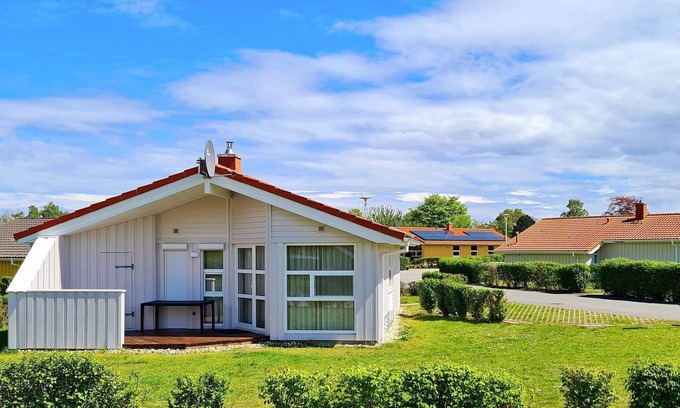 Lensterstrand House | 6 person holiday home in GROEMITZ