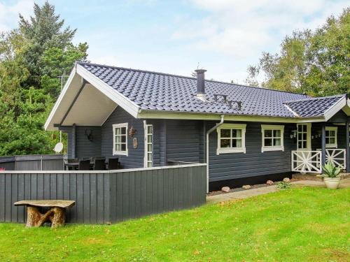 Blavand House | 6 person holiday home in Bl vand