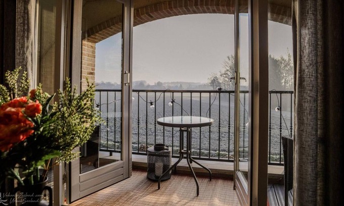 Wolphaartsdijk House | 6-person holiday apartment (first floor) in Wolphaartsdijk