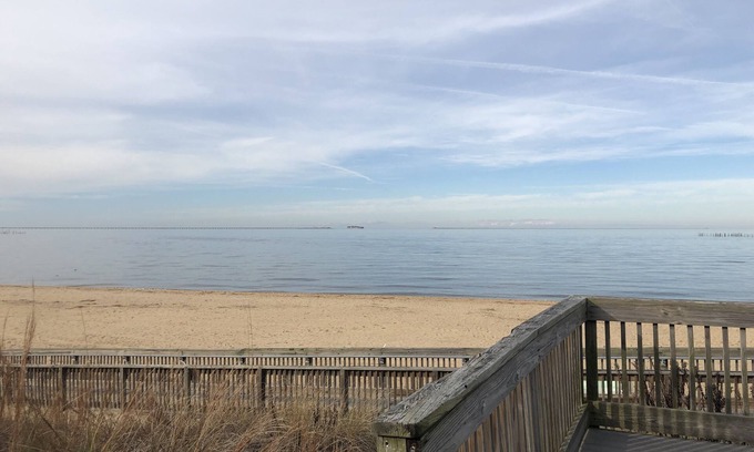 Northeast Virginia Beach Cottage | 60 Seconds 2 Beach - Duplex 1 of 2