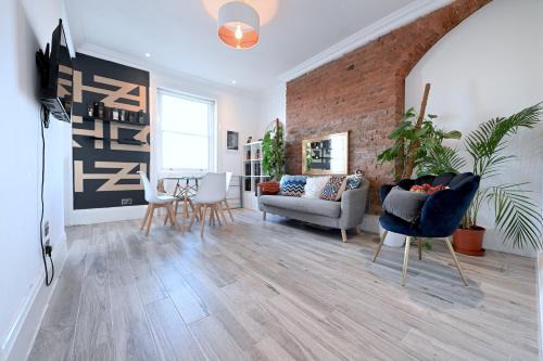 New Cross Apartment | 60C Lewisham Way SE14 6NY London Umodzi House