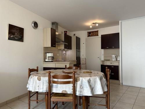 Erquy Apartment | 652 - Appartement avec terrasse à Erquy Centre, dans une résidence récente à 100m de la plage