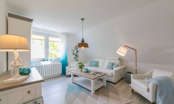 Wieck auf dem Darss Apartment | 65sqm vacation apartment under thatched roof with 2 bedrooms. Dogs welcome!