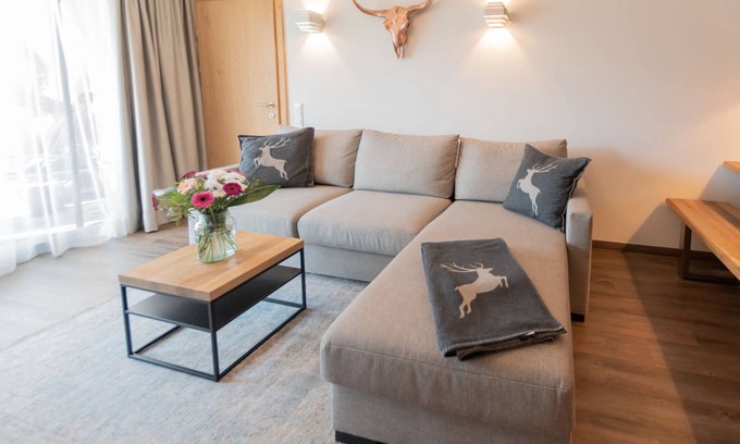 Schuttdorf Apartment | 67 m² Apartment ∙ 2 bedrooms ∙ 6 guests