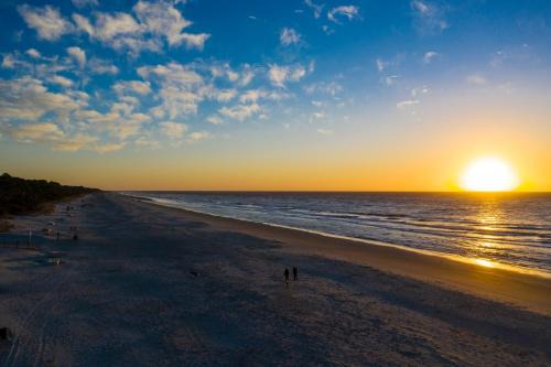 Oceanside House | 6960 Fairway One at The Sea Pines Resort