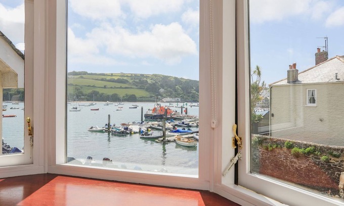Salcombe Cottage | 7 Island Quay