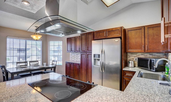 Chandler Condo | 7 Mi to Dtwn Chandler: Pet-Friendly Condo w/Pool