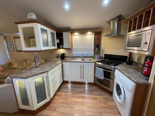 Forfar House | 7 Rannoch Row, lovely holiday static caravan for dogs & their owners.