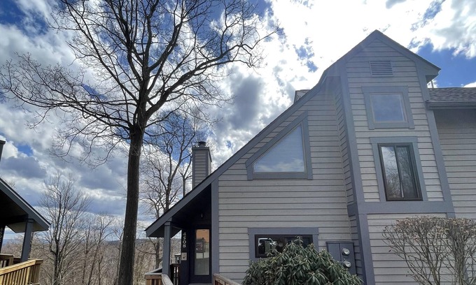 Seven Springs Condo | 7-Springs Condo with best view in Swiss Mountain. Free Shuttle.