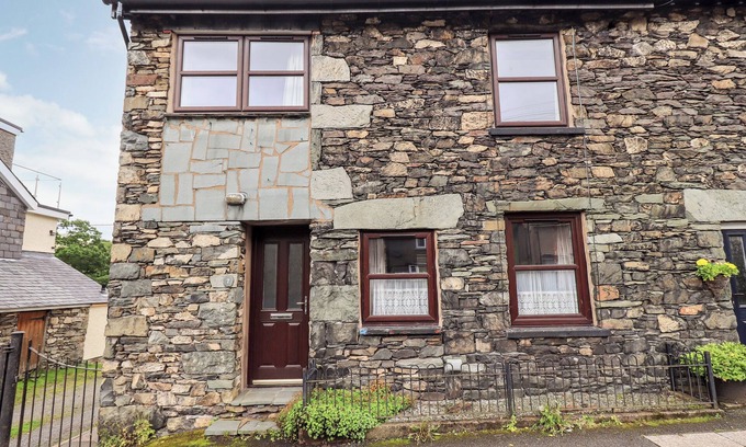 Glenridding Cottage | 7 STYBARROW TERRACE, family friendly, with a garden in Glenridding