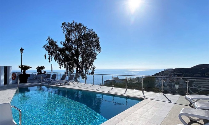 Nerja Apartment | 70 m² Apartment ∙ 2 bedrooms ∙ 4 guests