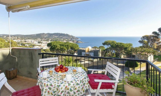 Calella de Palafrugell Apartment | 75 m² Apartment ∙ 2 bedrooms ∙ 4 guests