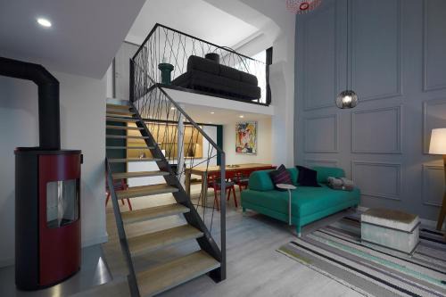 Komlo Apartment | 7Domb Apartman