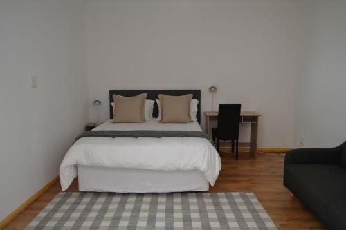 Klerksdorp House | 8 Kiaat Suites