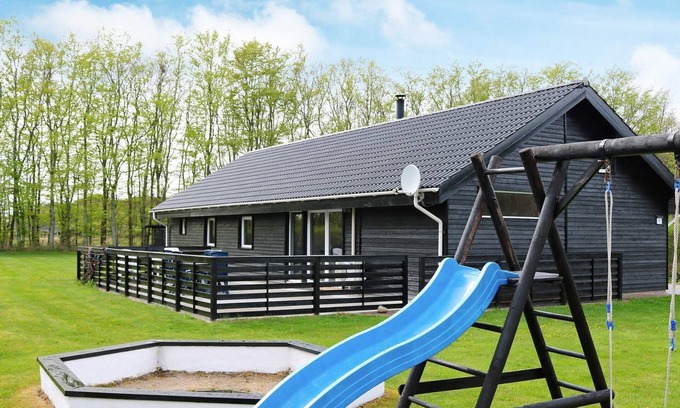 Egense House | 8 person holiday home in Storvorde
