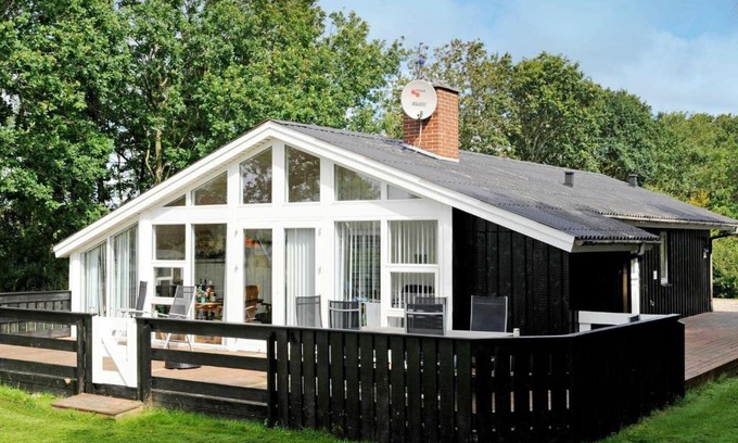 Bork Havn House | 8 person holiday home in Hemmet