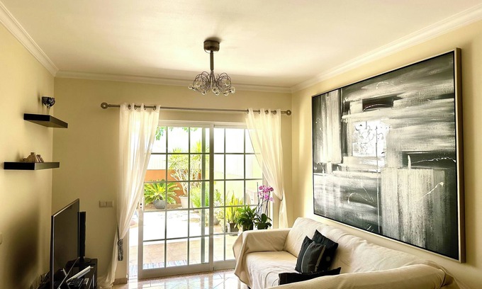 Vale de Parra House | 80/5000 Excellent Holiday Home in Albufeira, Private Condominium With Swimming Pool