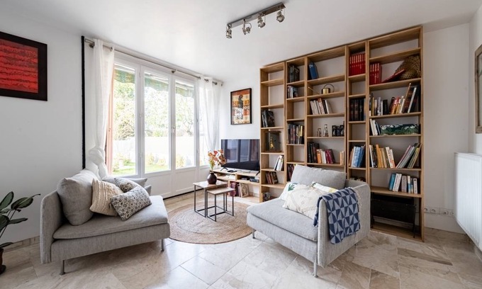 Les Louvrais House | 80 m² House ∙ 3 bedrooms ∙ 6 guests