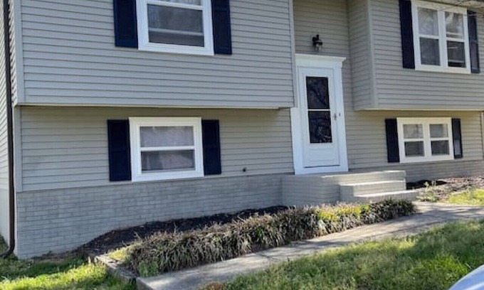 Charlotte House | 8107 Bald Ridge · 4 Bedroom Home, Mins from Uptown, Pet-friendly