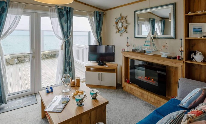 Rhyd-y-clafdy Ski Chalet | 83 Gimblet Rock in the beautiful Pwllheli