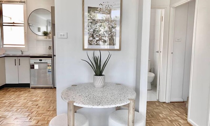 Bondi Junction Apartment | 83 OSHR