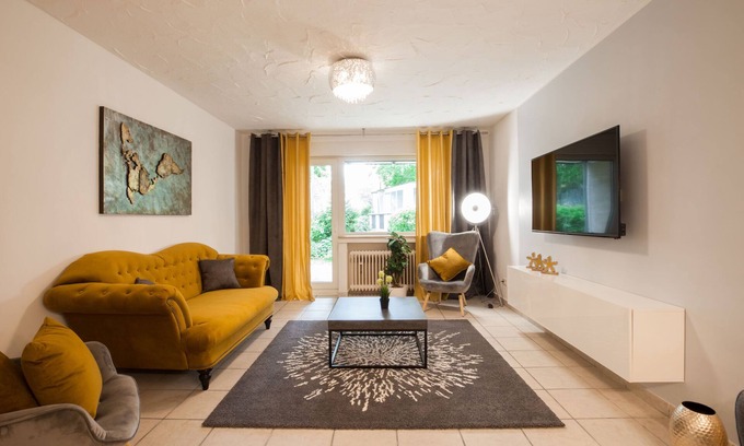 Rhein-Erft-Kreis District Apartment | 85 sqm apartment with terrace on the ground floor - cheap accommodation