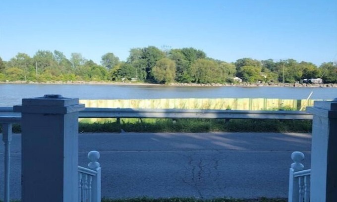 Dunnville Cottage | 898 Portmaitland Rd