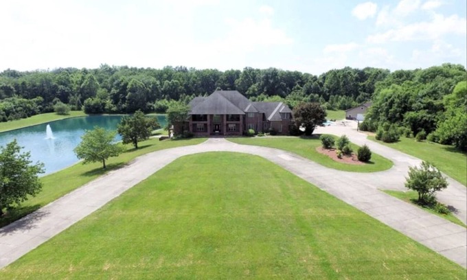 Sullivan House | 8BRD Paradise Home l Retreat & Event