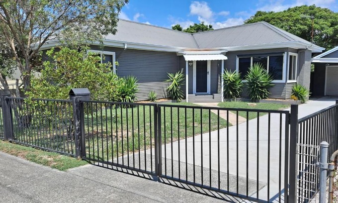 Forster House | 9 Breckenridge Street