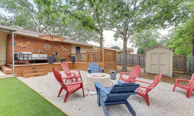 Vance Jackson House | 9 Mi to Downtown: Home w/Deck in San Antonio