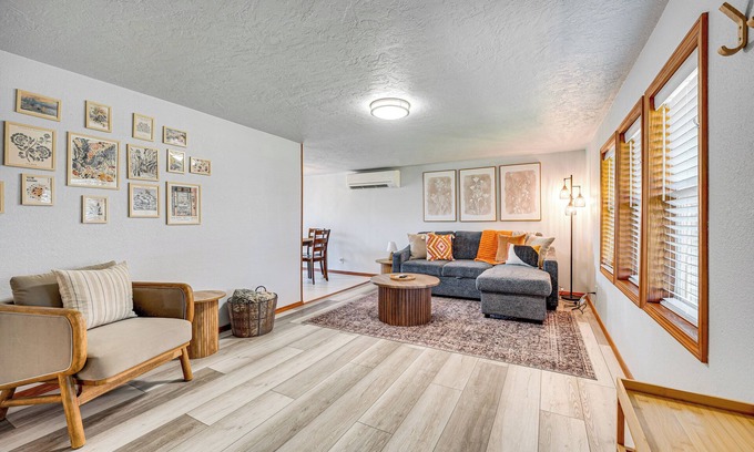 George House | 9 Mi to The Gorge: Updated Retreat w/Yard!