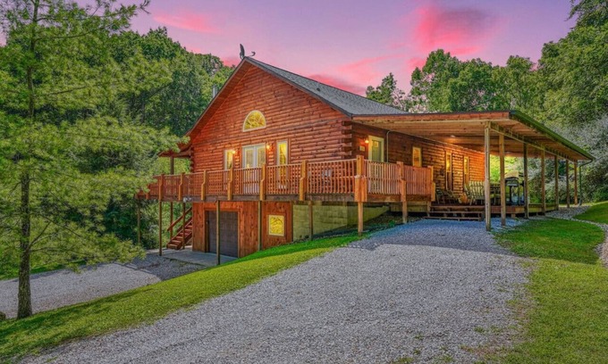 Logan Cabin | 9 Miles Old Mans Cave, Cell WI-FI 267mbps starlink