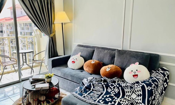 Bukit Jalil Apartment | 9 pax Homestay near Axiata Arena & Pavilion 2