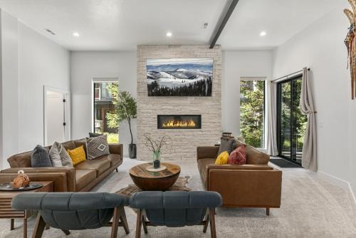 Salt Lake Mountain Resorts House | 9005B - Luxury Two Bedroom Den home