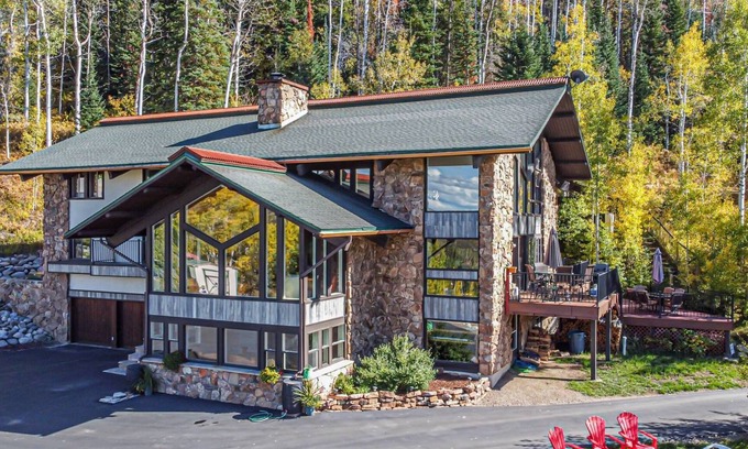 Steamboat Springs Cabin | 9BD/10.5 BA -Sleeps 20- Sky Valley Ranch - Great for Groups - Pets Welcome!