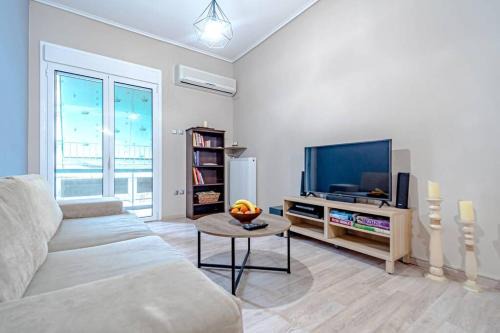 Vyronas Apartment | A 2 bedroom luxurious experience in Pagrati