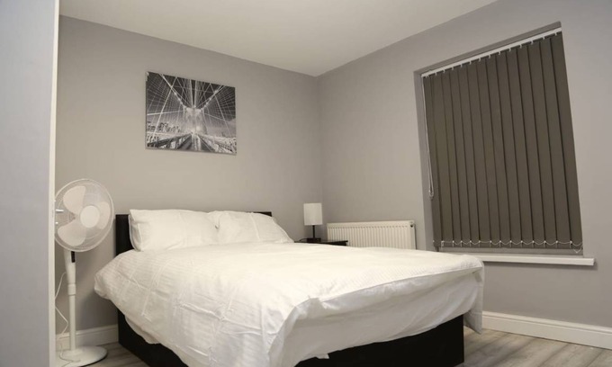 Woolwich Common Cabin | A A Guest Room7 (near Royal Arsenal)