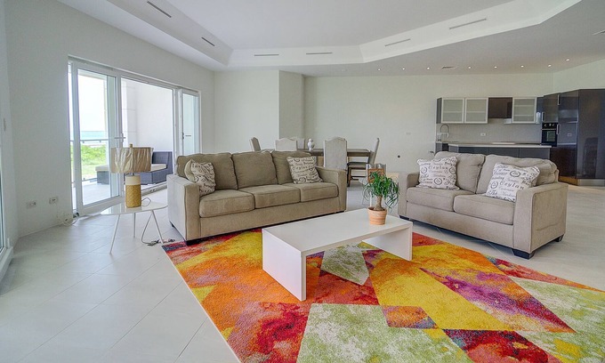 Westwind Apartment | A BEAUTIFUL Beachfront Listing in The Bahamas! 1W