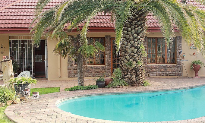 Bloemfontein House | A Cherry Lane Self Catering and B&B