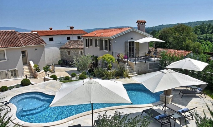 Jakomici Villa | A country 5 stars villa Zita