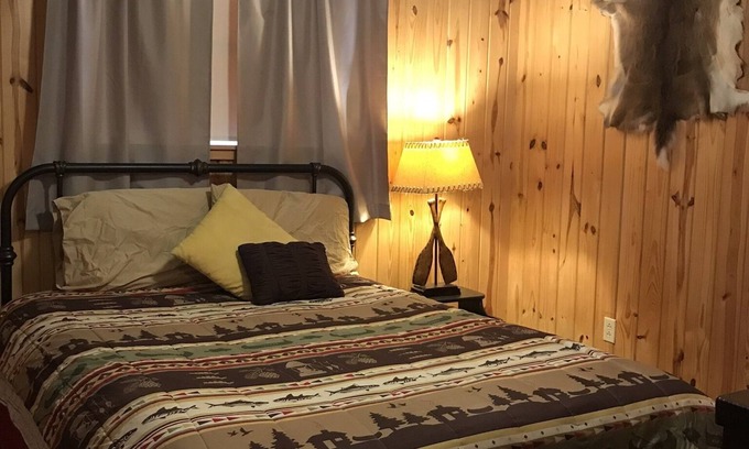 Murfreesboro Cabin | A cozy getaway on the Little Missouri River!