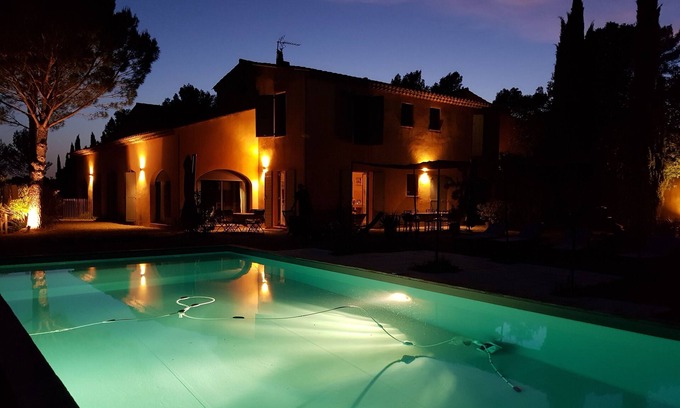 Saint-Cannat Villa | A dream environment in a protected area in the colors of Cézanne!
