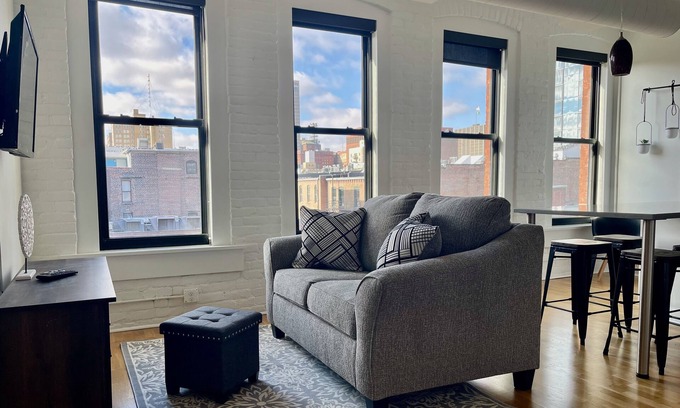 Downtown Omaha Apartment | A historic 900 square foot Atrium loft in the heart of the Old Market
