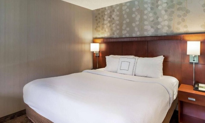 Downtown Village House | A Journey to Remember at Huntington Beach! Paws Welcome
