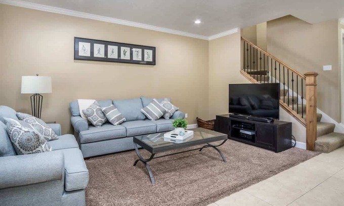 Bonneville House | A La Mode Stunning 4 bedroom Orem Home