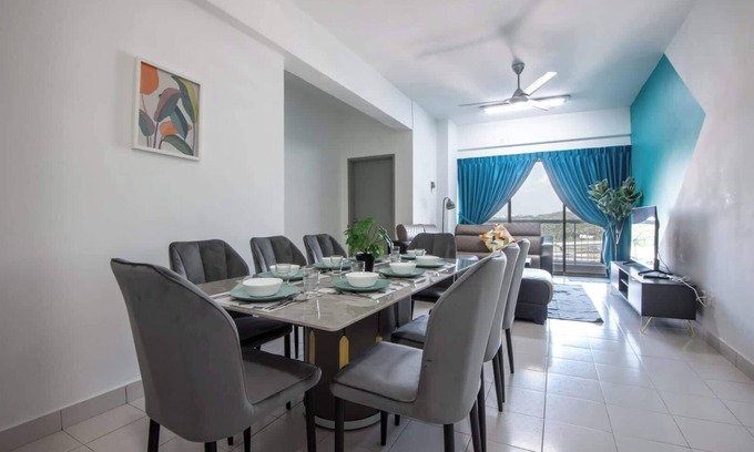 Tampoi Apartment | A Modern 3BR Home Near Danga Bay, Free Parking