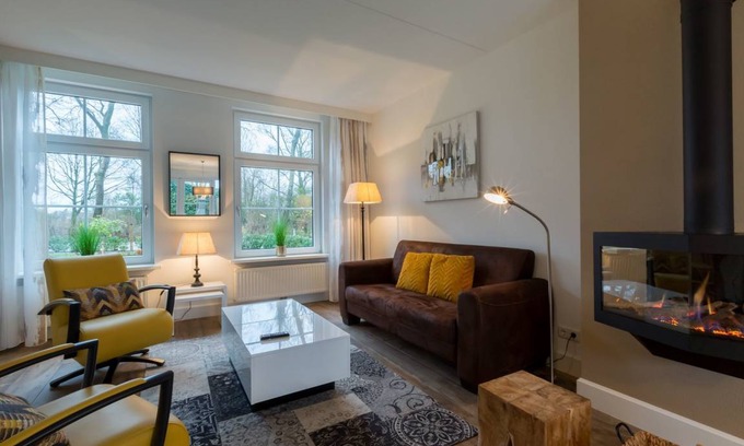 Oostkapelle House | A modern, attractive holiday home for the whole family, quietly located within walking distance of the center